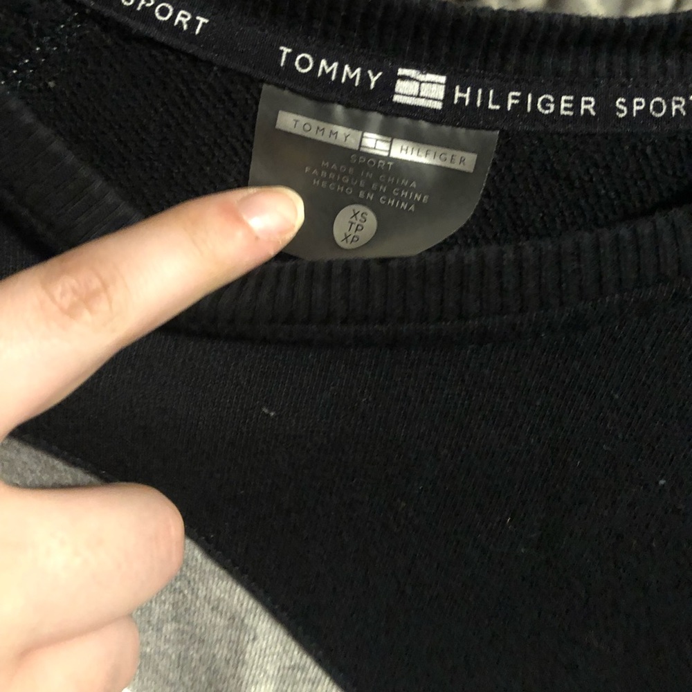 Crewneck - Picture 3 of 6